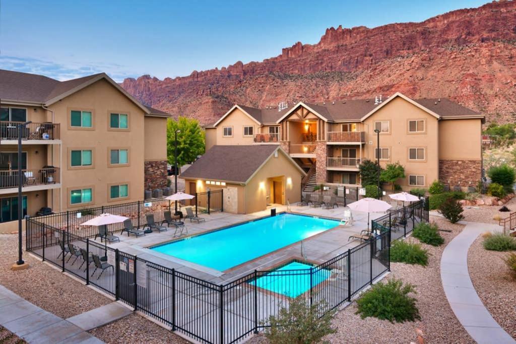 5K Top Floor Redcliff Condo, Pool & Hot Tub Moab Buitenkant foto